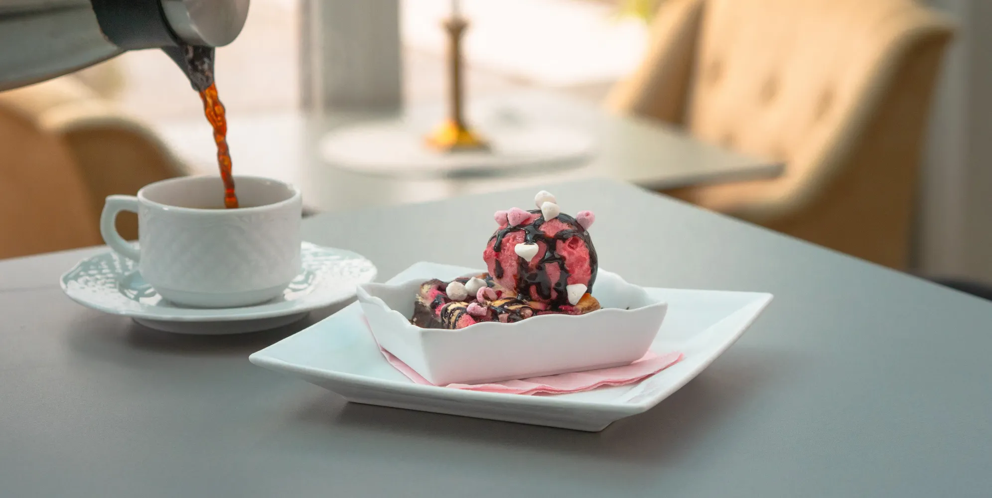 Fika på Karaktärshotellet