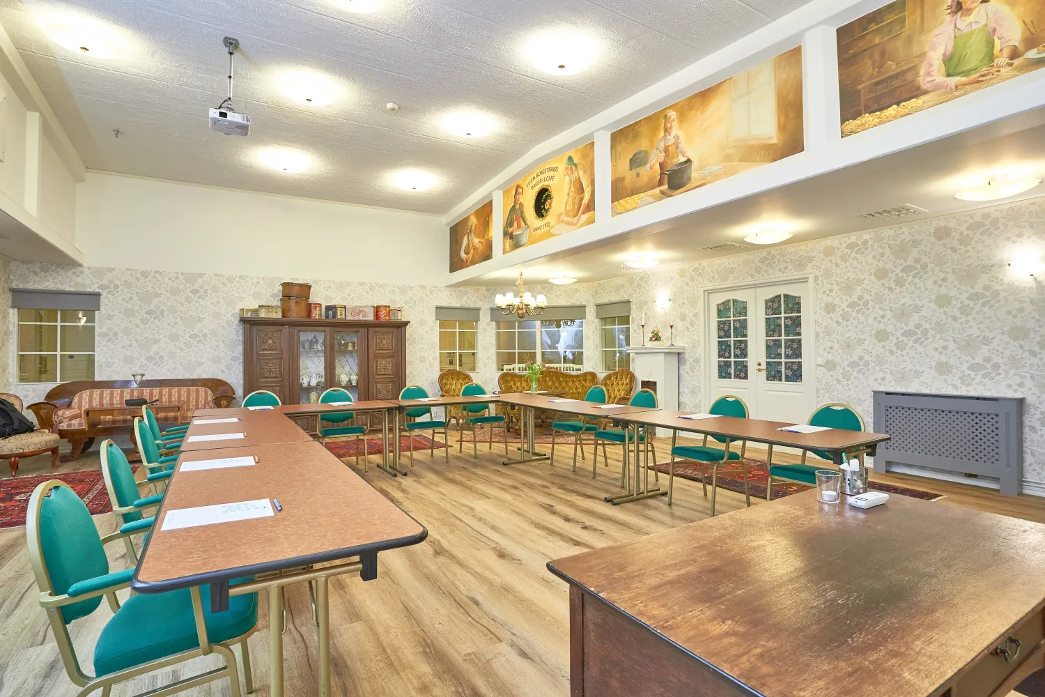 Konferens i Kringlan, Karaktärshotellet