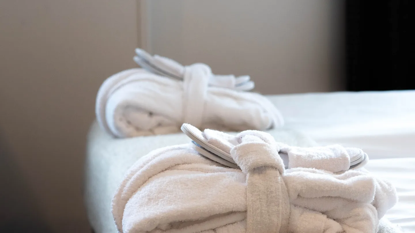 Morgonrockar på säng