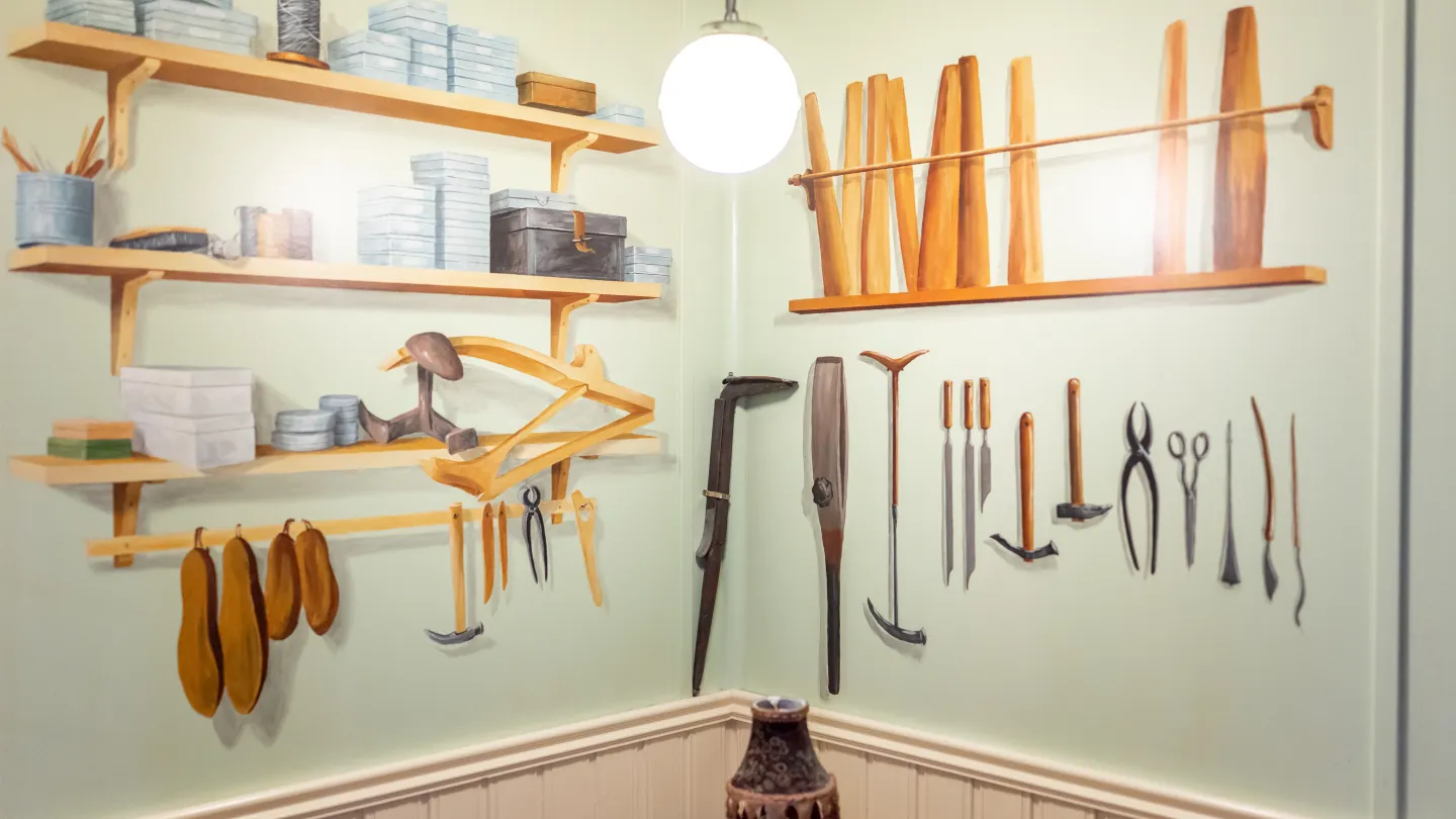 Väggmålning skomakeriet