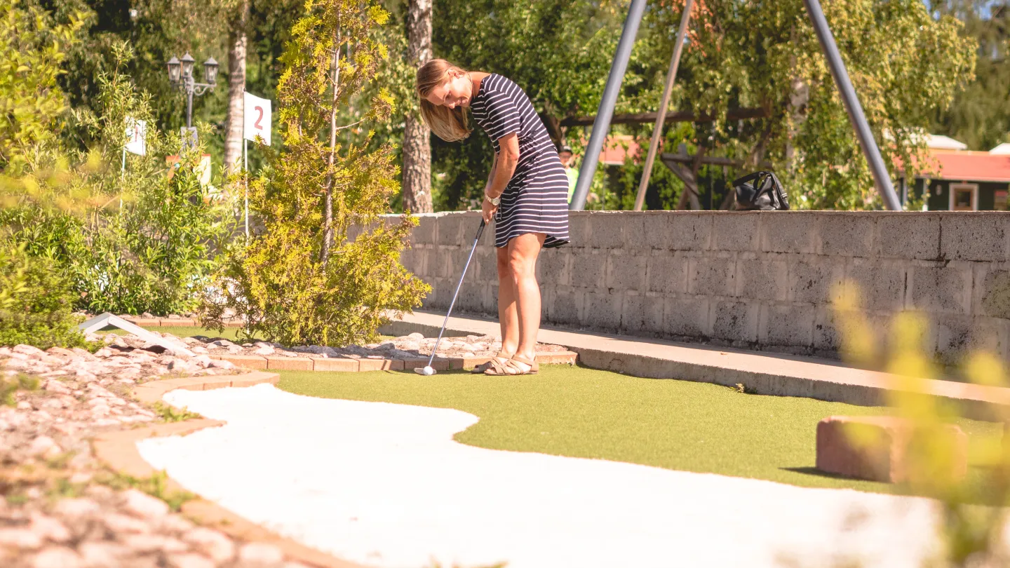 Äventyrsgolf på Björkbackens område