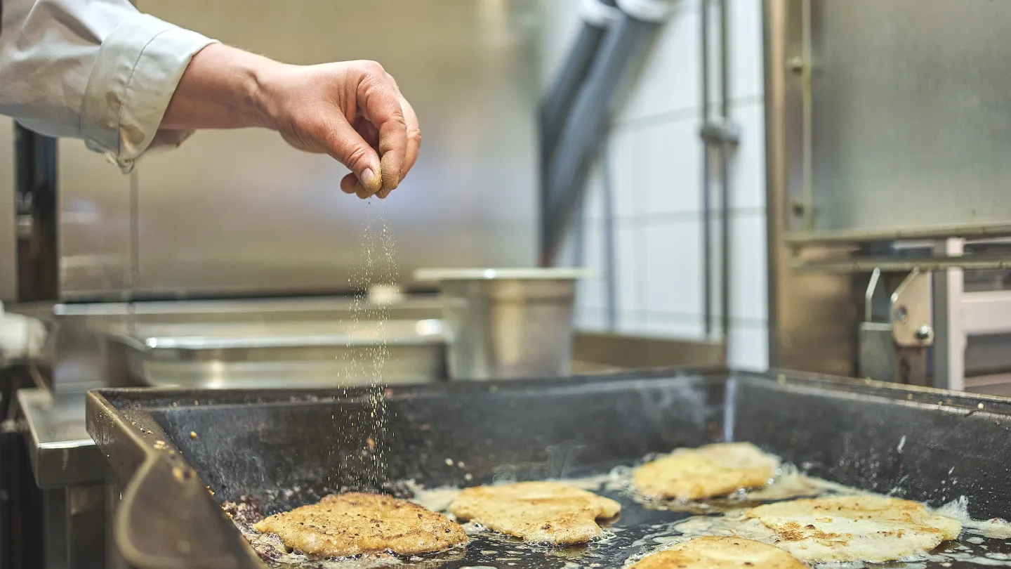 I köket i restaurangen Kök & scen